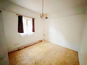 Bedroom- click for photo gallery